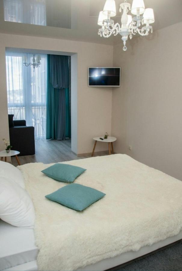 Vip Apartments Lutsk Eksteriør bilde